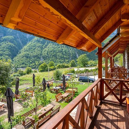 Hotel Restaurant Alpet テス エクステリア 写真